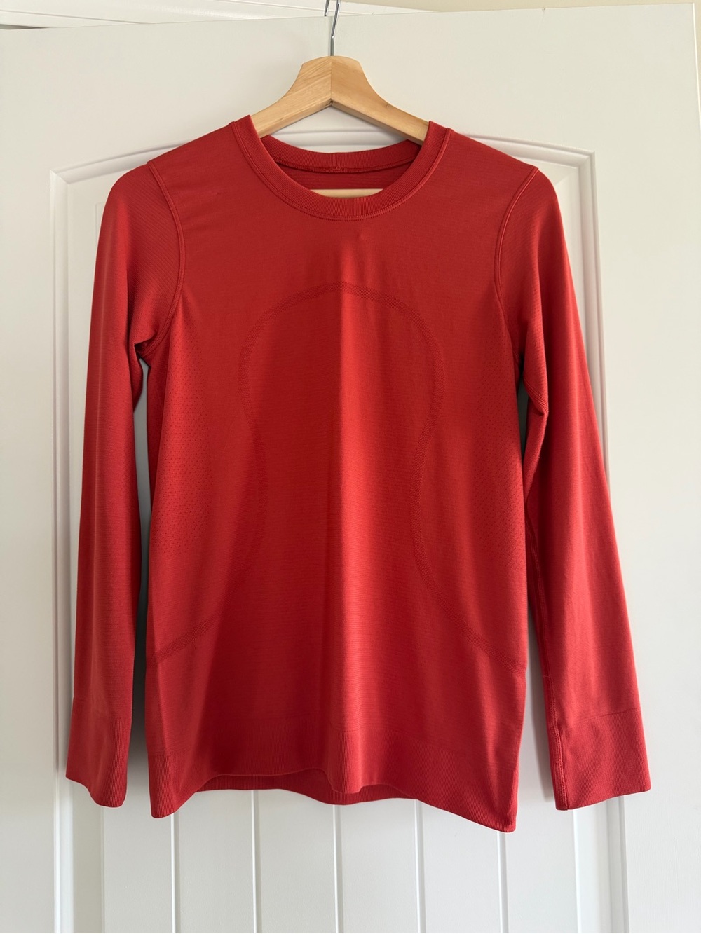 lululemon athletica Swiftly Tech Long-Sleeve Crew Top Burnt Orange Size 6